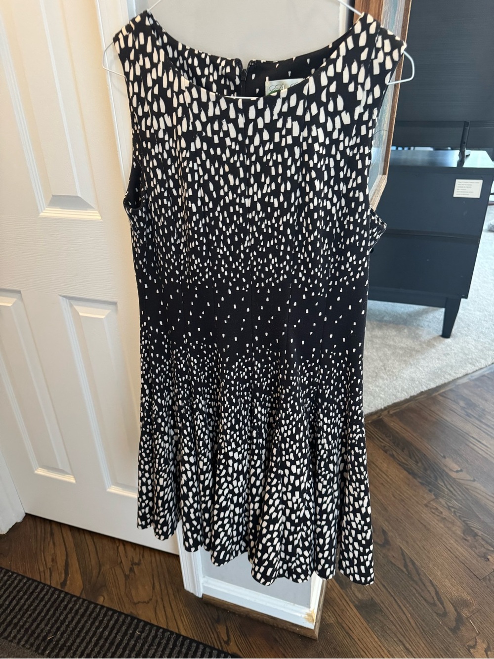 Eliza J Black and White Patterned Sleeveless Fit-and-Flare Dress